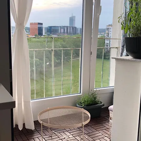 Apartment Street Art Zaspa - Wsrod Murali *