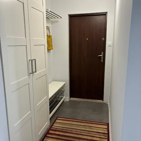 Street Art Zaspa - Wsrod Murali Apartment